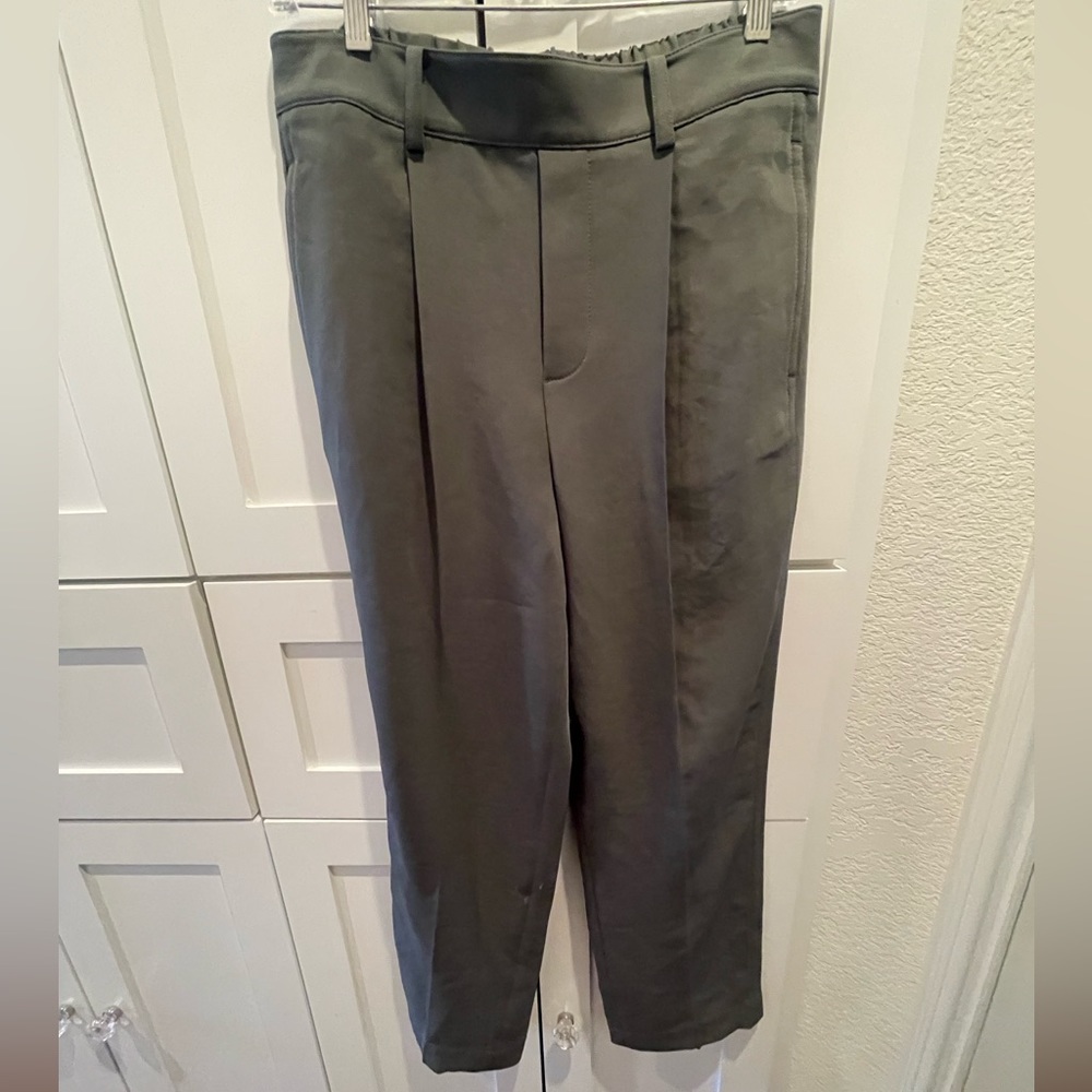 Vince Olive tapered pull on pants, size medium